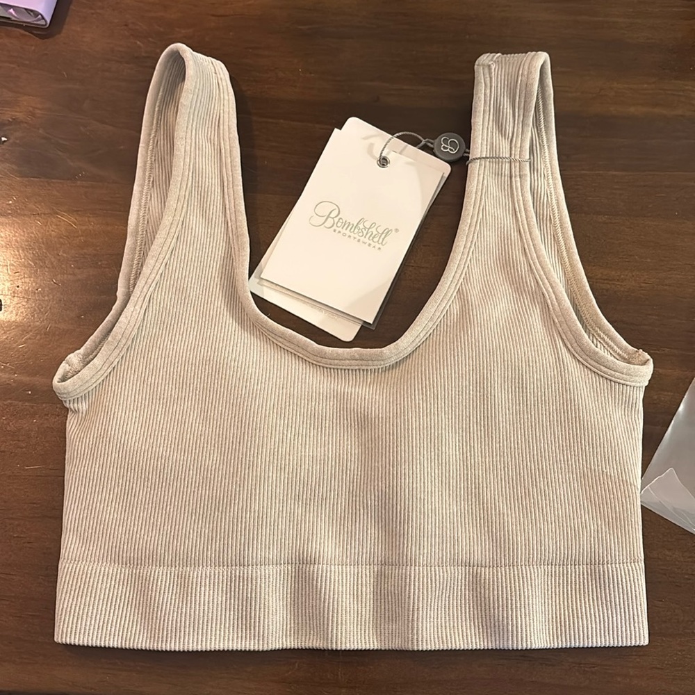 Bombshell sportswear Contour Seamless Scoop Bra Color Oat. Size XS/S. Never worn